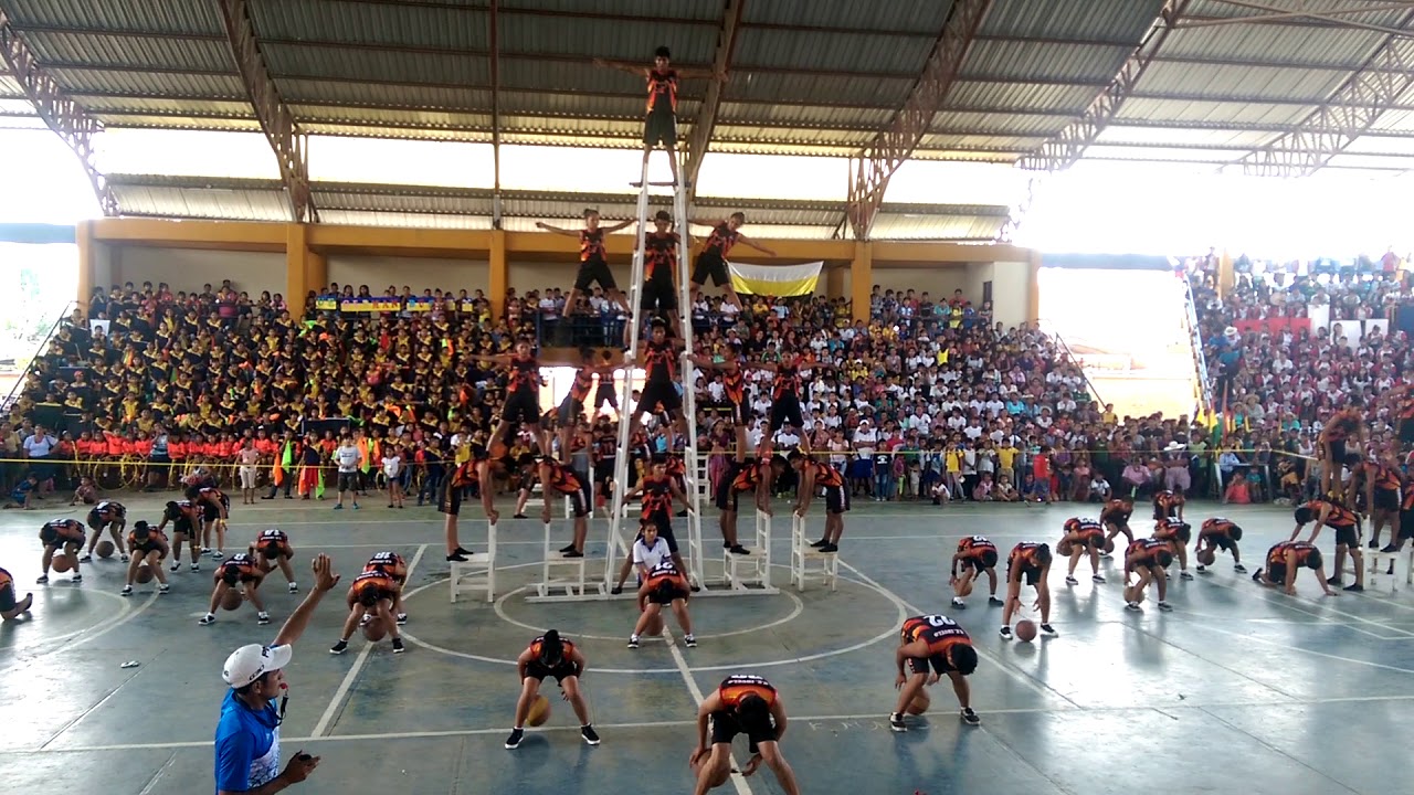 LA MEJOR DEMOSTRACIÓN DE GIMNASIA CON BALÓN DE BÁSQUETBOL Y PIRÁMIDES - COLEGIO 