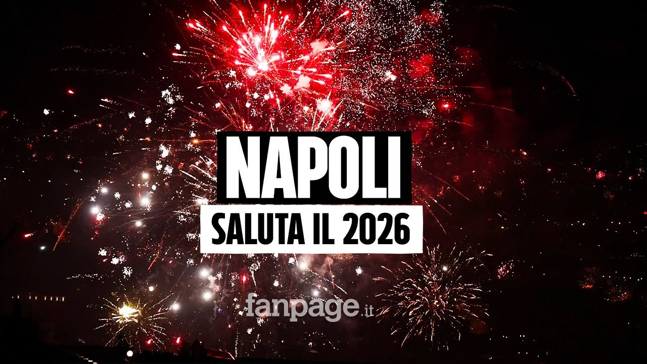 Capodanno 2026 a Napoli, fuochi d'artificio in tutta la citt&agrave; per salutare il 2025