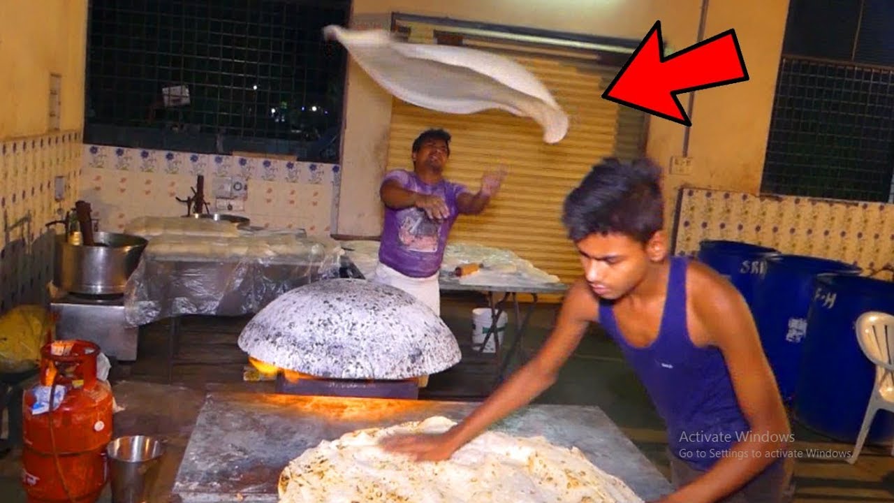 Amazing! King of Rumali Roti In Hyderabad | Biggest Rumali Roti Making | Indian Street Food