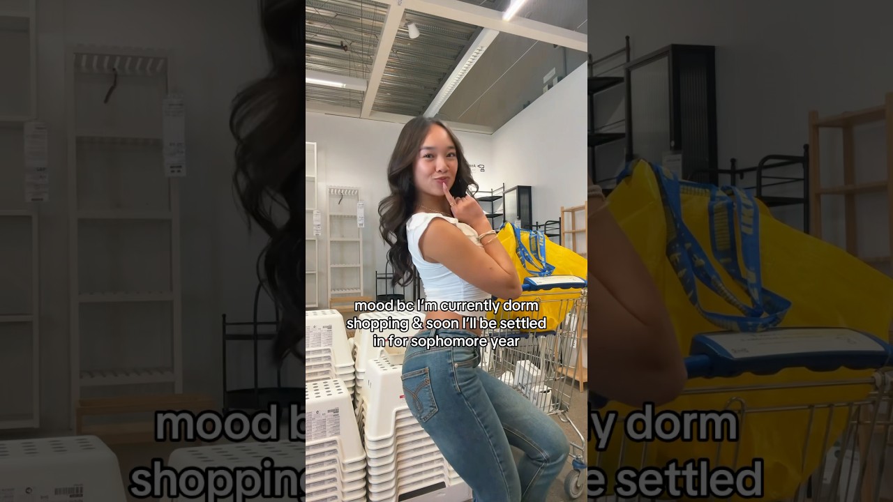 DORM SHOPPING😍❤️ #colieincollege #college #student #dorm #shopping #vlog #lifestyle #shorts