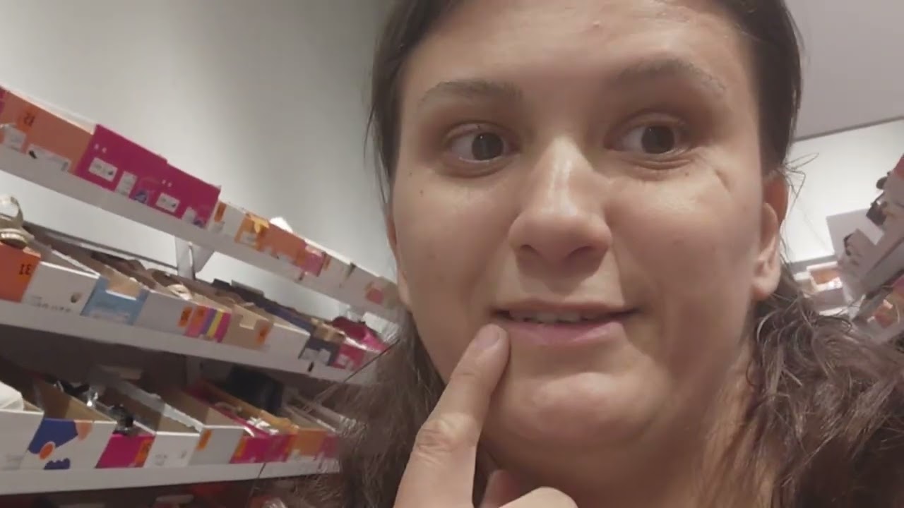 Levei minha filha em uma consulta em Campo grande (MS ) e depois fomos no shopping 