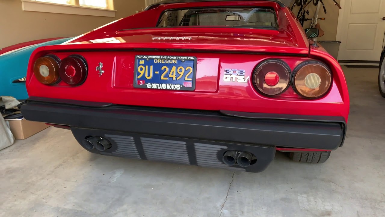 1982 Ferrari 308 GTSi Cold Start/Warm-Up