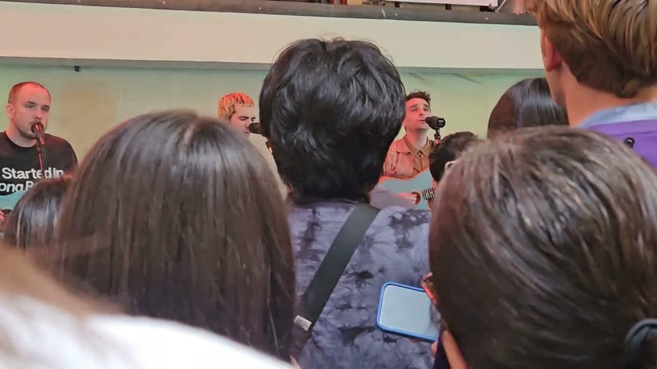 Full at Fingerprints Acoustic Set // half·alive (May 30, 2023)