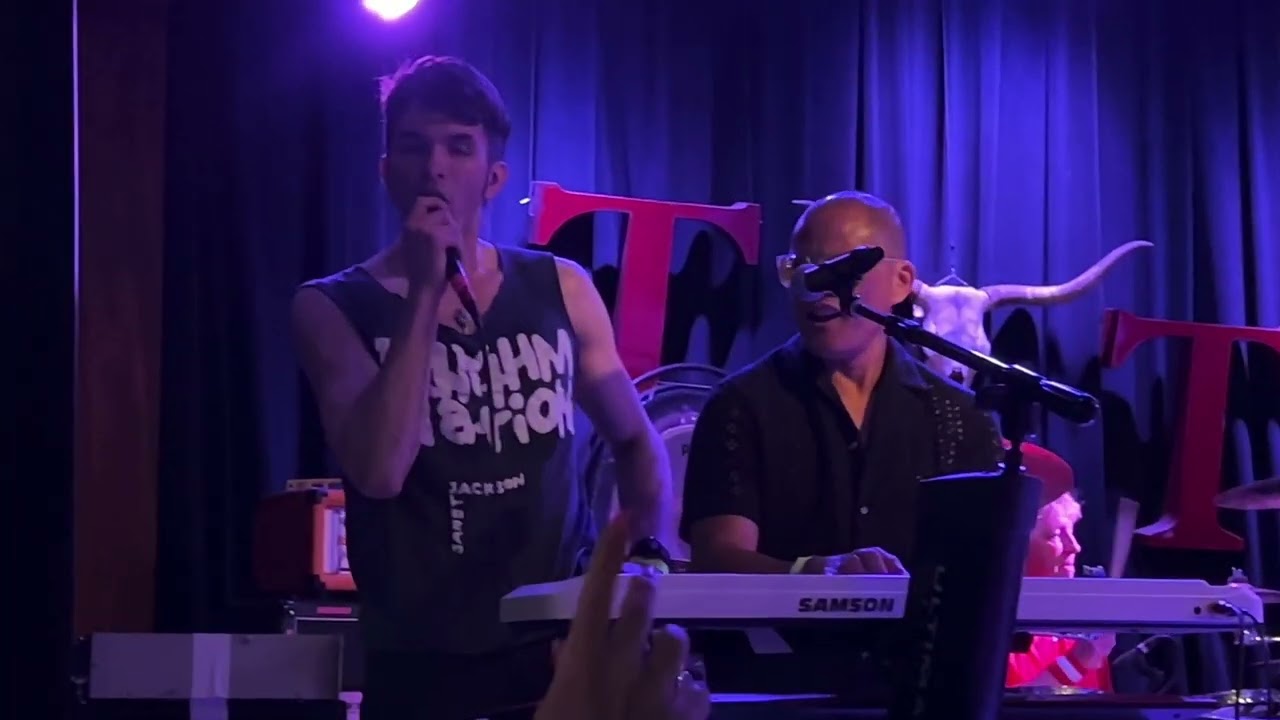 You Spin Me Round (Like a Record) (Dead or Alive) - Nite Wave Live at The Tractor Tavern 8/12/2022