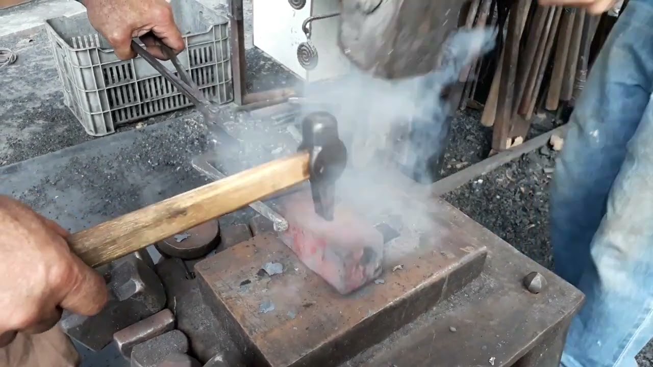 Big Ol' Hammer! Forging a Rounding Hammer out of 2
