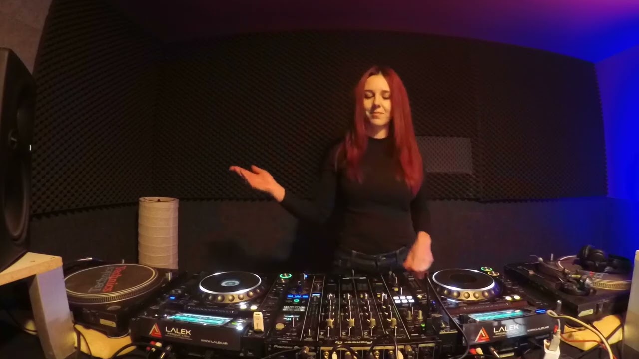 United by Hardness 009 | Katarina O'Halloran aka Chronic Insomnia – Powerful Hardtechno Set
