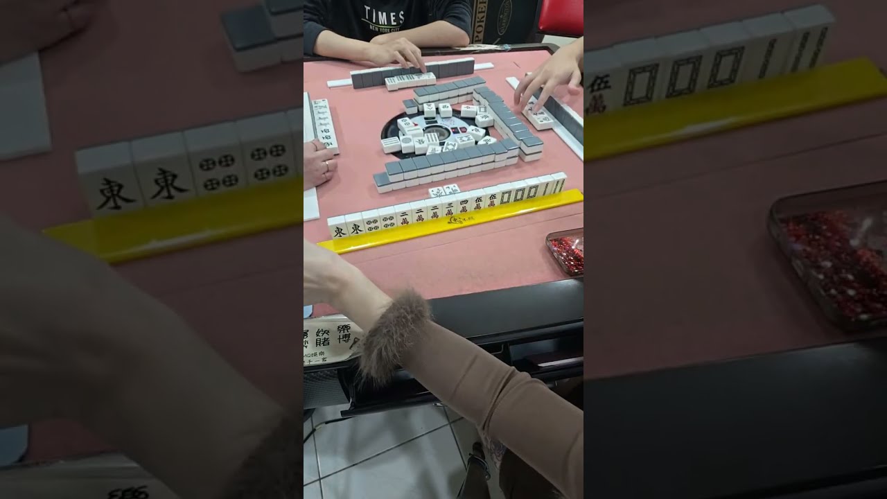 0307 好久不見各位～～～🥰「麻將藝術家-小千柯基打牌去」正在直播！