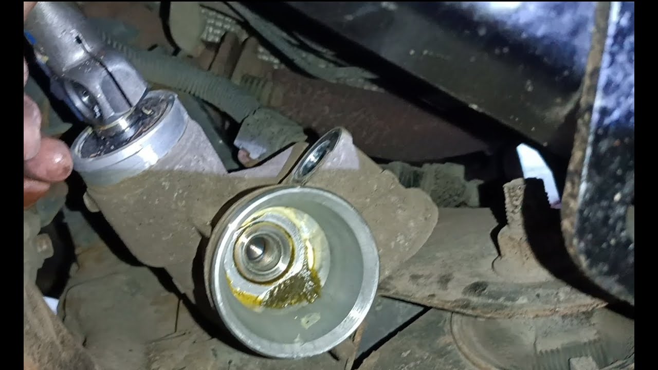 Toyota Auris 1.4VVTi - diagnozowanie i wymiana przekładni kierowniczej  #mechanic #diy #toyota