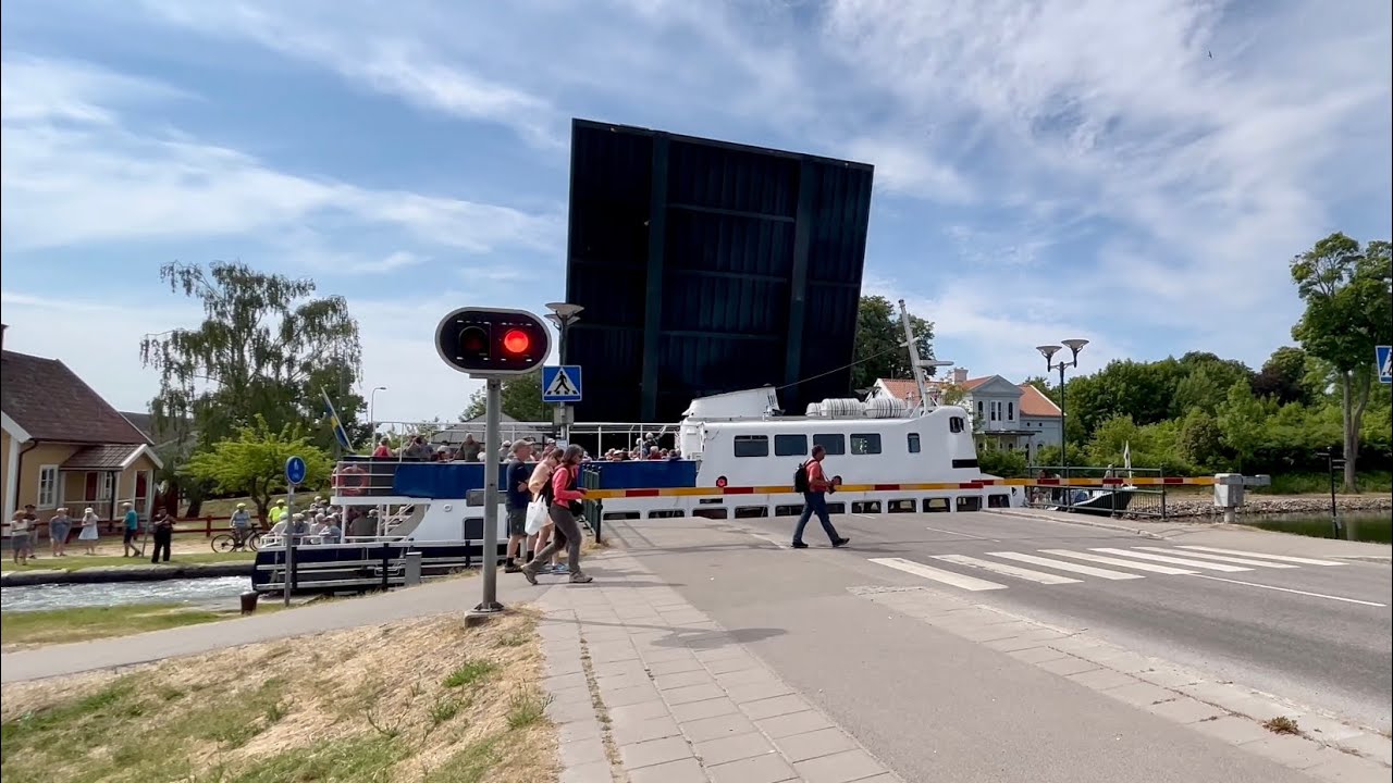 Broöppning Göta Kanal. Bergs Slussar