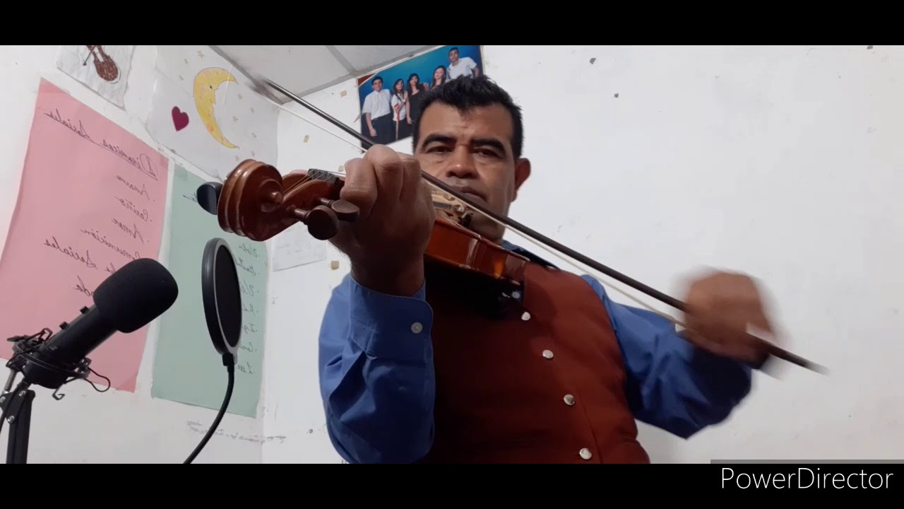 asi como david danzaba en violin
