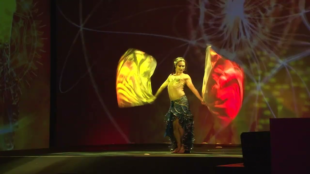 Flag Bellydance at Maui ArtMixx Mystic Groove 2019