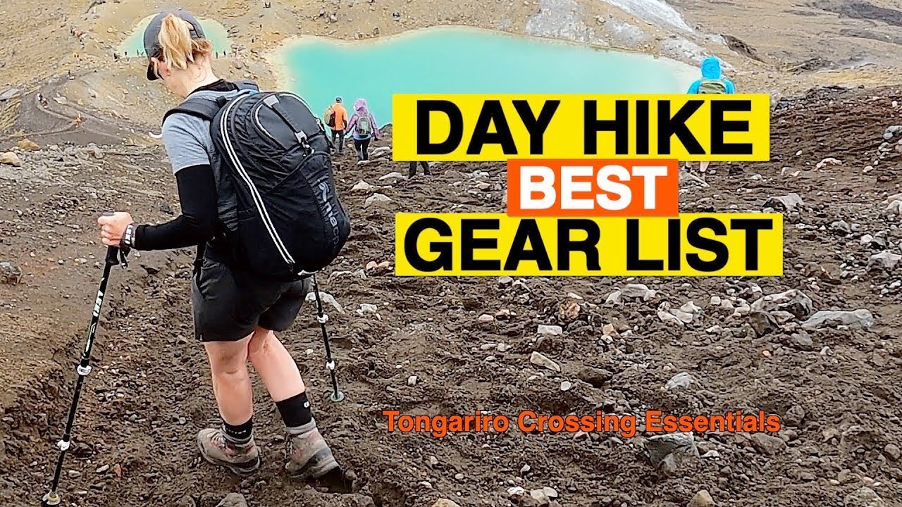 Best day hike gear list 🥾🥾 essentials for Tongariro Crossing and more