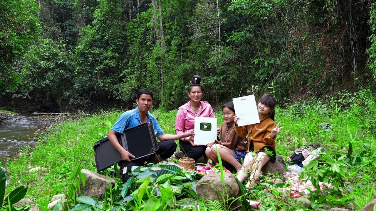 Grilled Fish Lunch Along the Stream Celebrating 100,000 Subscribers, Heavy Rain at the Farm