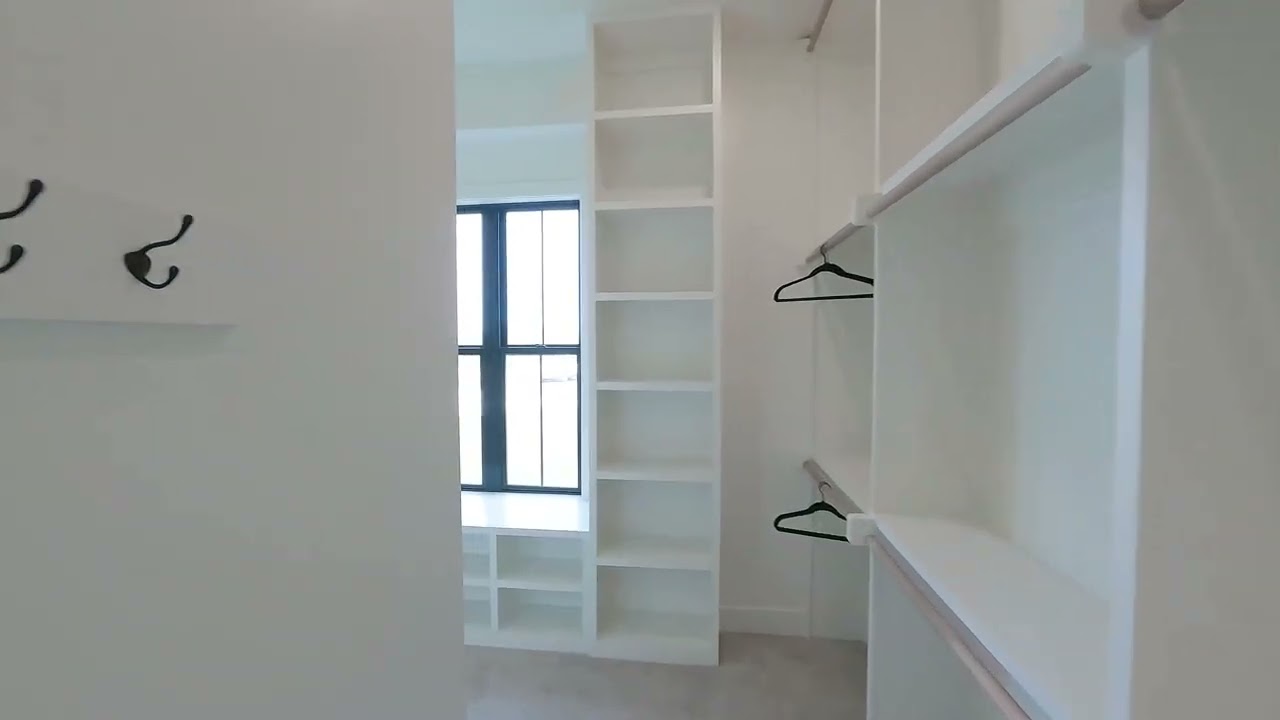 1812 NE Lashbrook Circle | Luxury Drone Tour