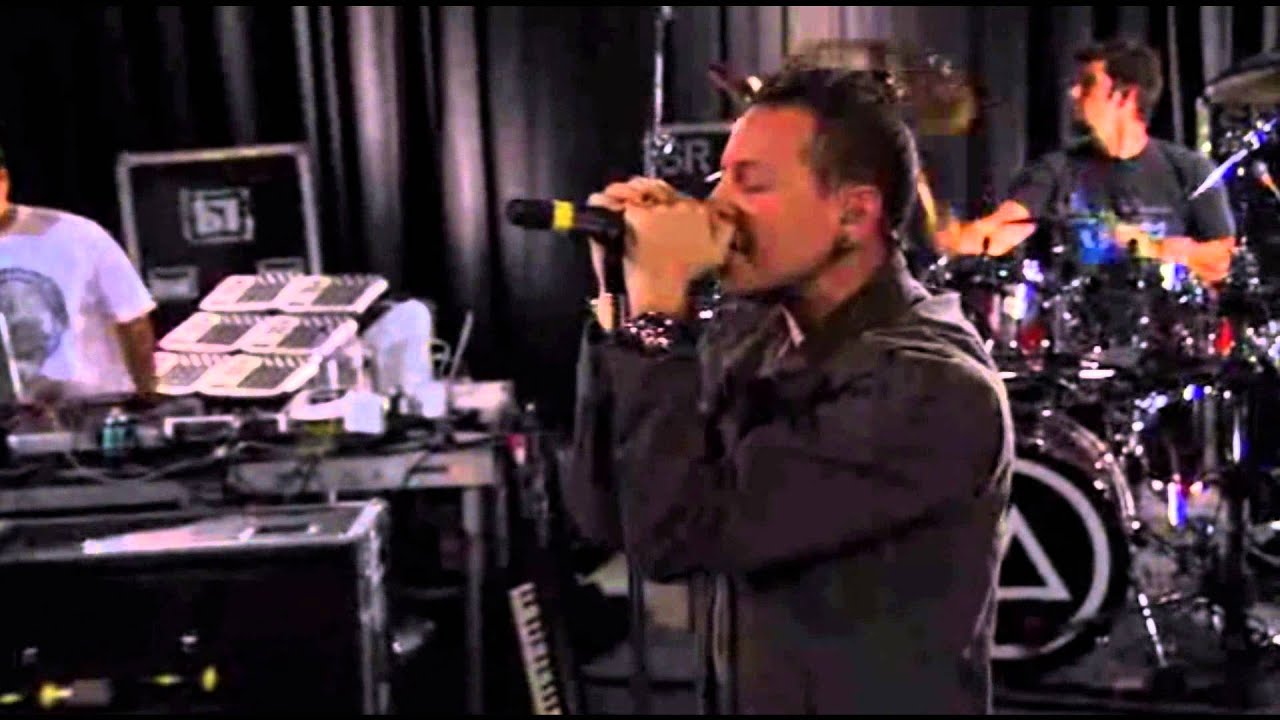 Linkin Park- Burbank,Ca Wal-Mart Soundcheck Performance (full show) 2007