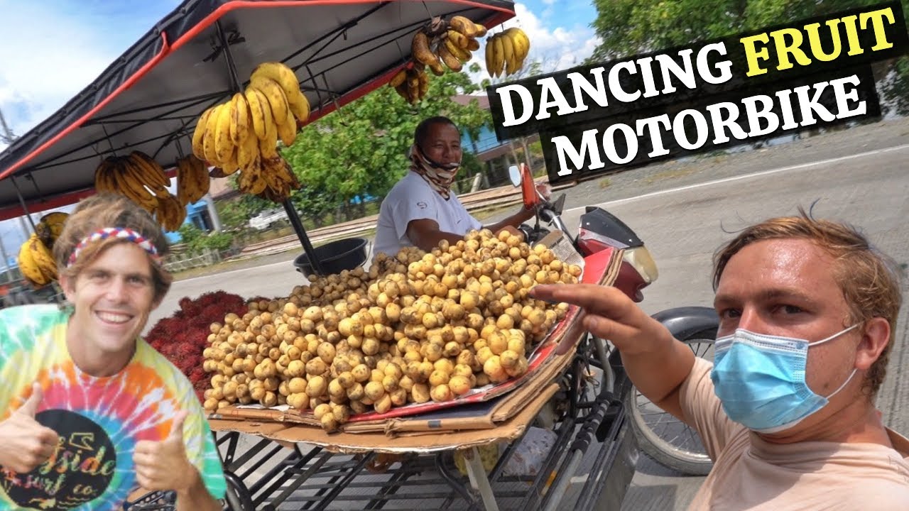 DANCING FILIPINO FRUIT STORE - Best Motorbike Driver In The Philippines? (Panabo, Davao)