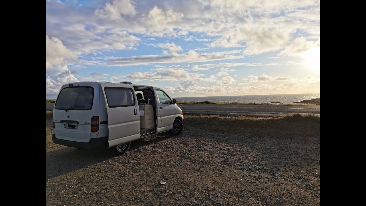 TOYOTA HIACE - CAMPER VAN TRANSFORMATION