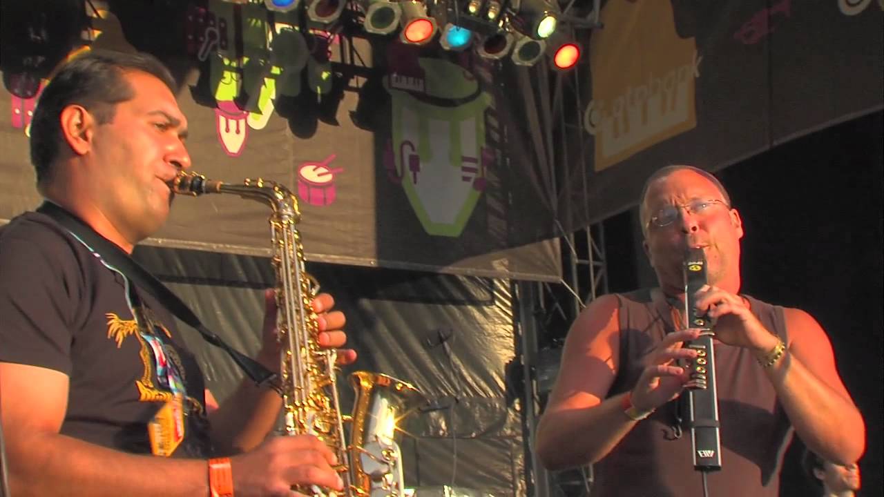 Besh o droM feat. Szalóki Ági, Juhász Miczura Mónika Live @ Sziget 2012 [Full Concert]