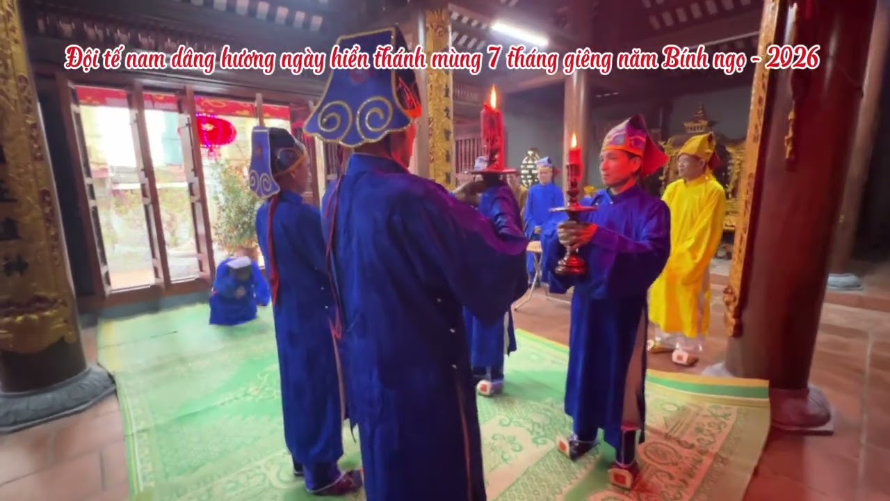 Đội tế nam dâng hương ngày mùng 7 nhân ngày hiển thánh (7- tháng giêng  Bính ngọ)