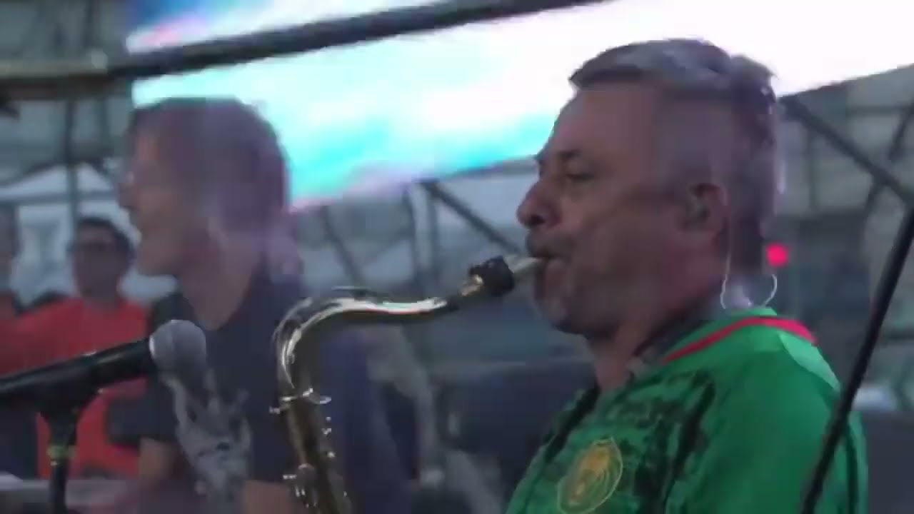 Y es de día - La Floripondio en vivo