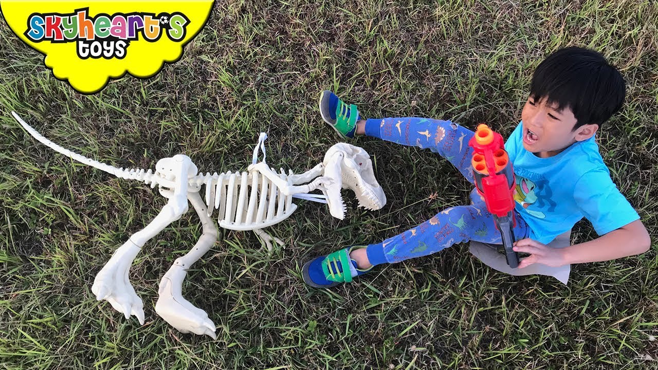 TREX SKELETON comes alive! Skyheart dinosaurs for kids toys action battle