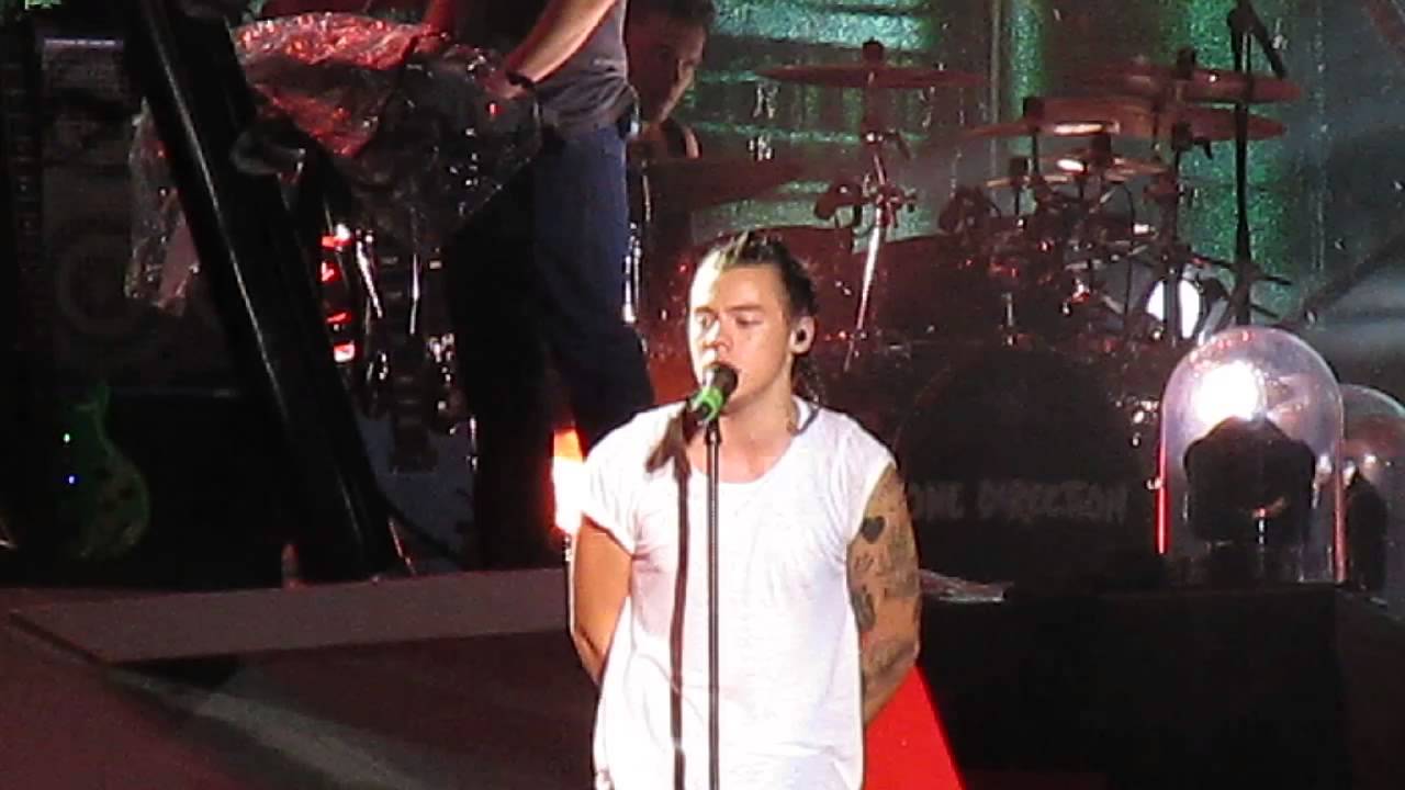 Harry Styles - October 3, 2014 Tampa, Florida - Right Now with cute ZARRY