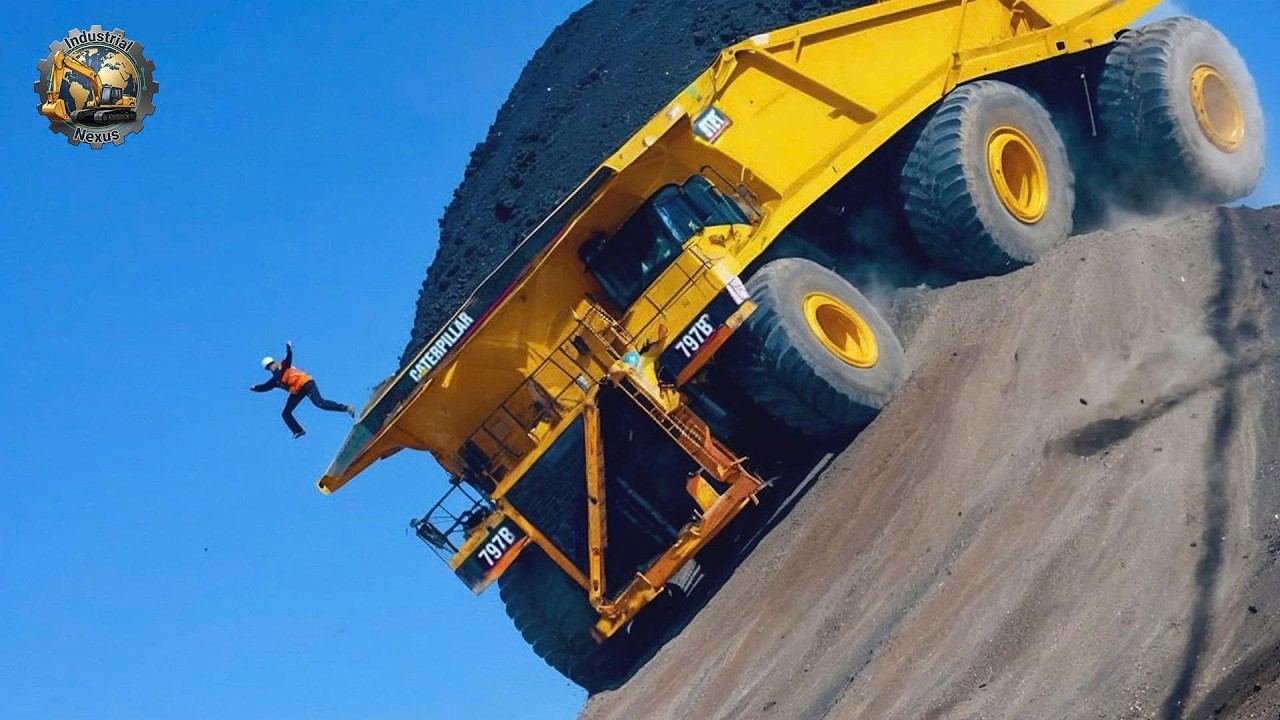 Idiots with Fast Trucks: Heavy Equipment Fails | Extreme Oversized Truck Transport #27