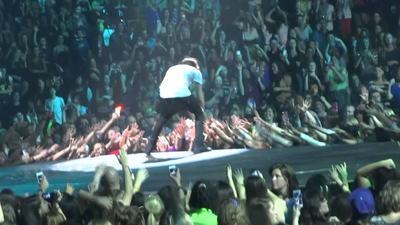 Justin Bieber  Beauty And A  Beat Boston Concert 2012 HD