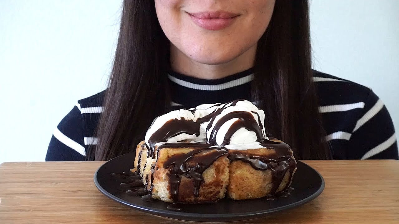 ASMR Eating Sounds: Banana Bread With Ice Cream & Chocolate Syrup (No Talking)