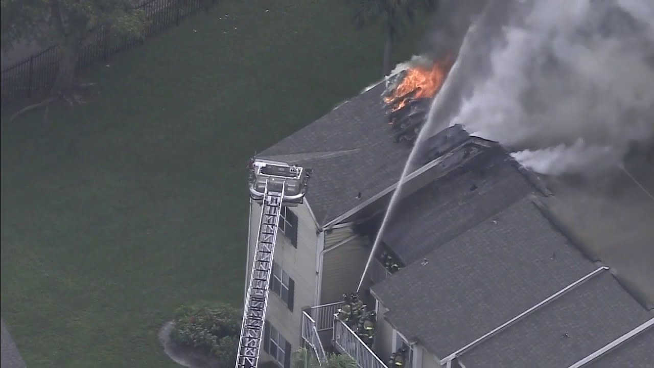 Several residents of Miami Gardens apartment building displaced after fire
