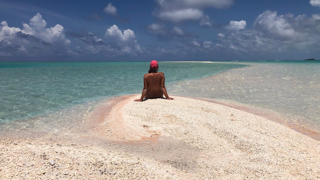 FAKARAVA - TUAMOTU - l’île aux requins - Sharks island