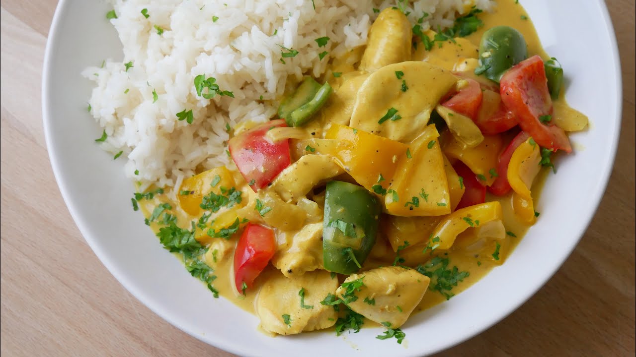 Hähnchengeschnetzeltes mit Curry Sahne Sauce || Chicken Strips with Creamy Curry Sauce || [ENG SUBS]