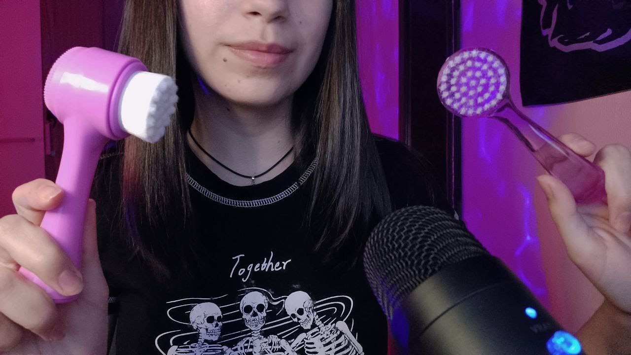 ASMR - Прохождение разных кистей по микрофону