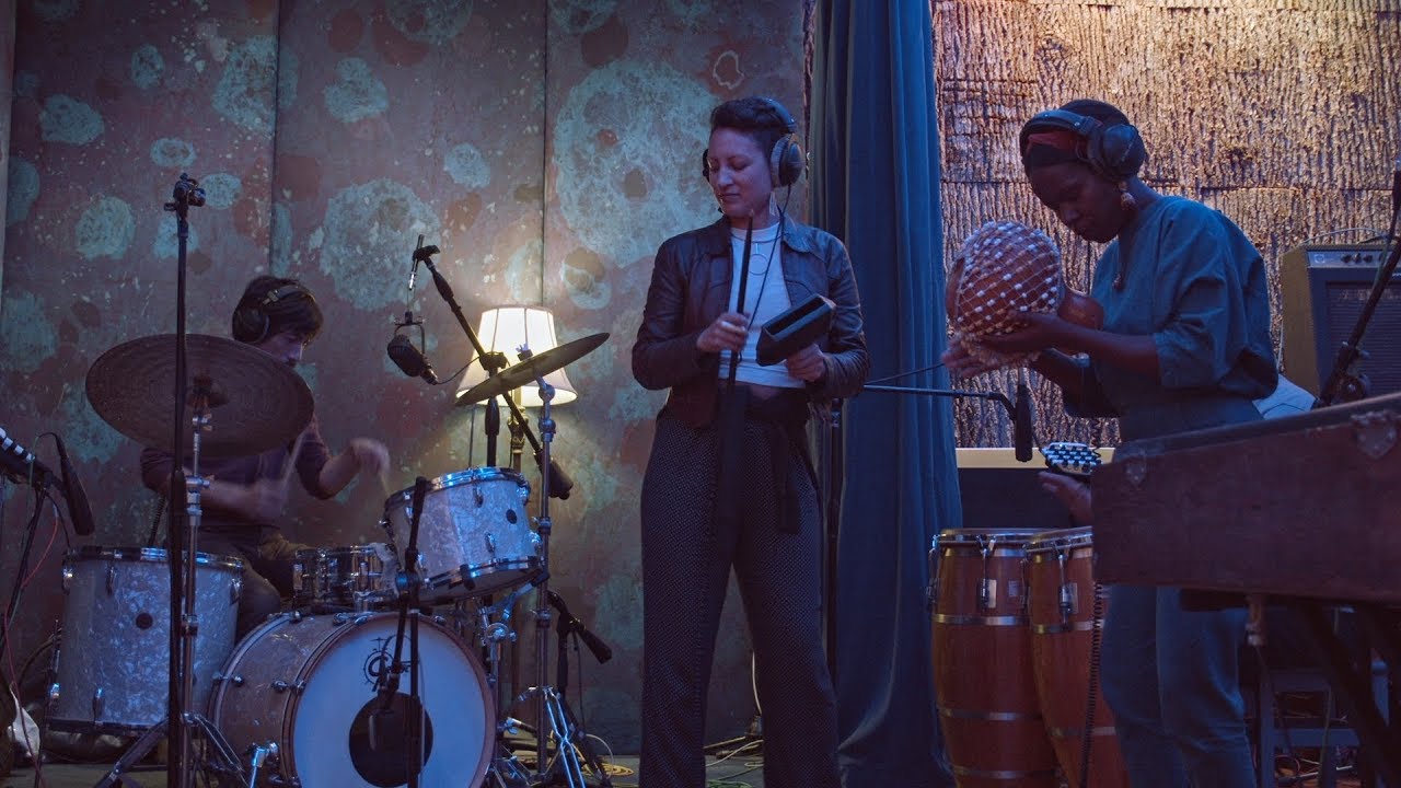 DJ Center feat. Akoya Afrobeat - Dem Say Ah (Akoya Re-Rub) (Official Music Video)