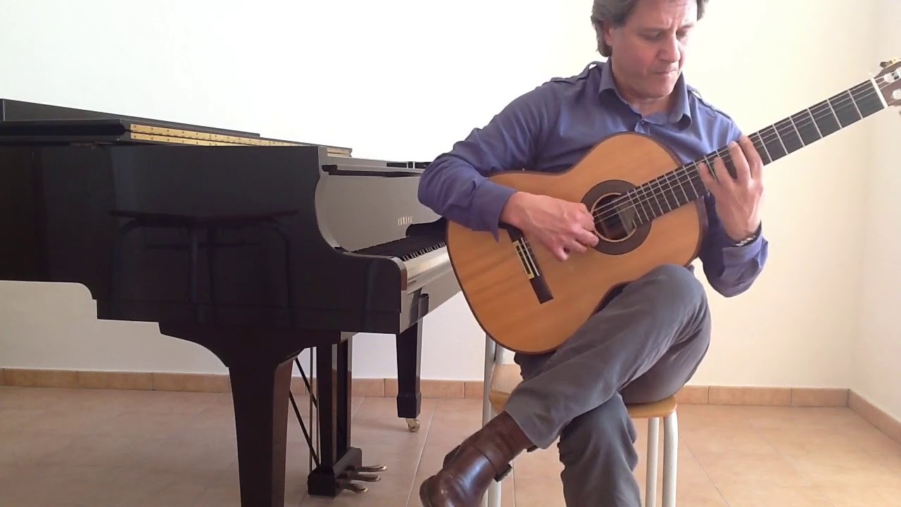 Aldo Farias plays Courante from Cello Suite N°3 by J.S. Bach