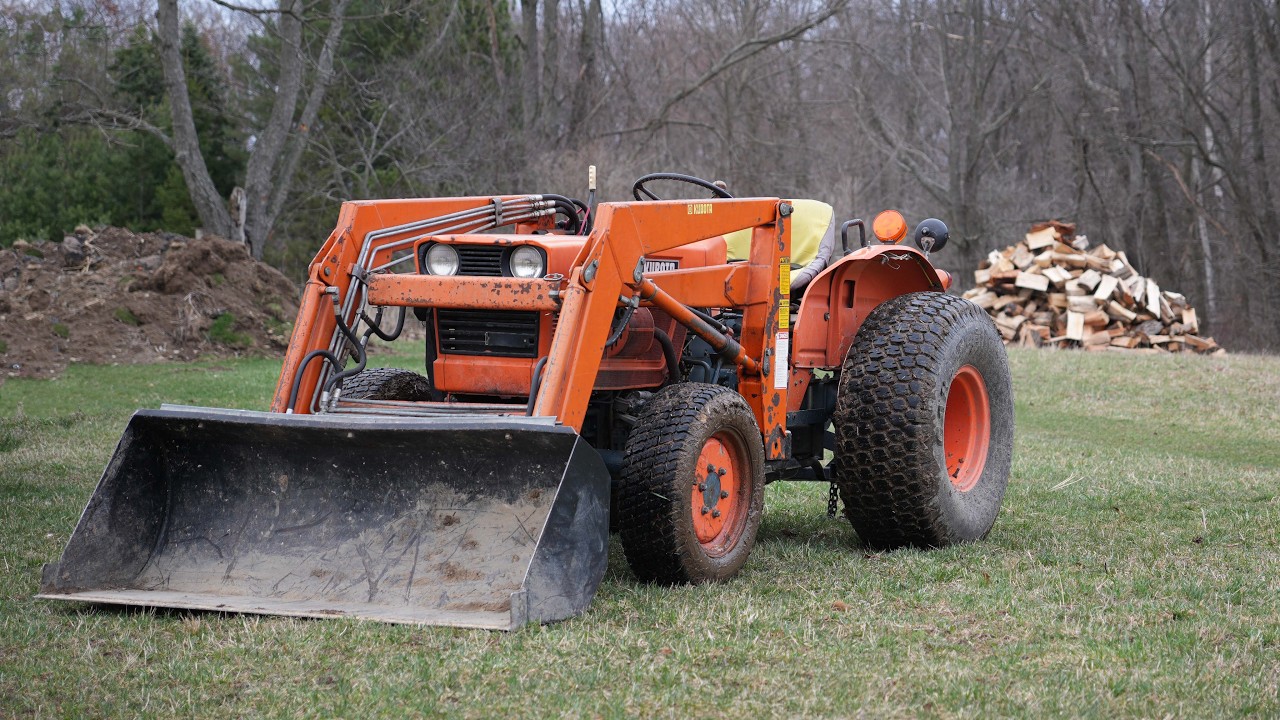1982 Kubota L275  - Front Axle Seals
