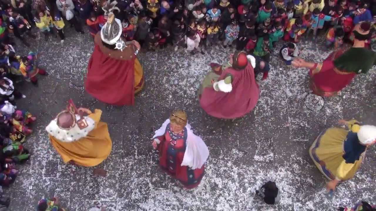 Ball dels gegants de Carnaval amb els gegants bojos - Solsona 2014