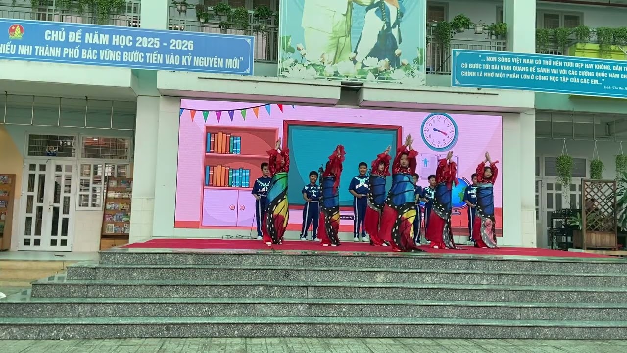 Diễn văn nghệ lớp 5/1- Tiểu Học Tân Hương