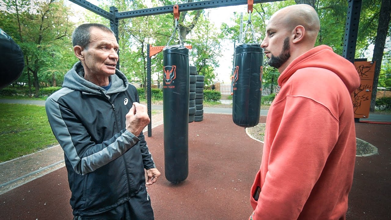 Почему надо бить с опущенных рук? МС СССР ответил бойцу TRUE GYM