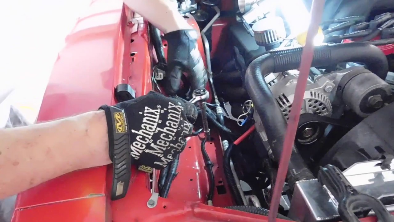 We wire tuck our 1992 Mustang LX!