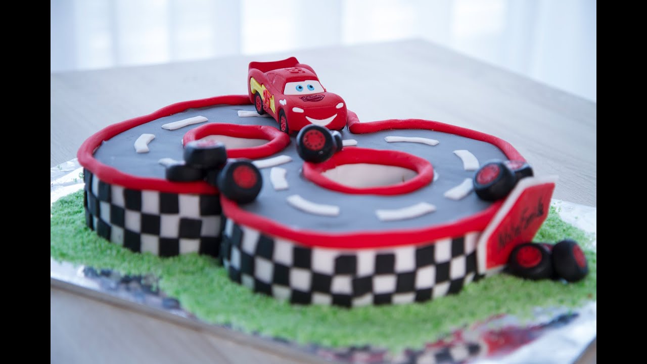 Comment faire gâteau d'anniversaire façon Cars (décoration en pâte à sucre)