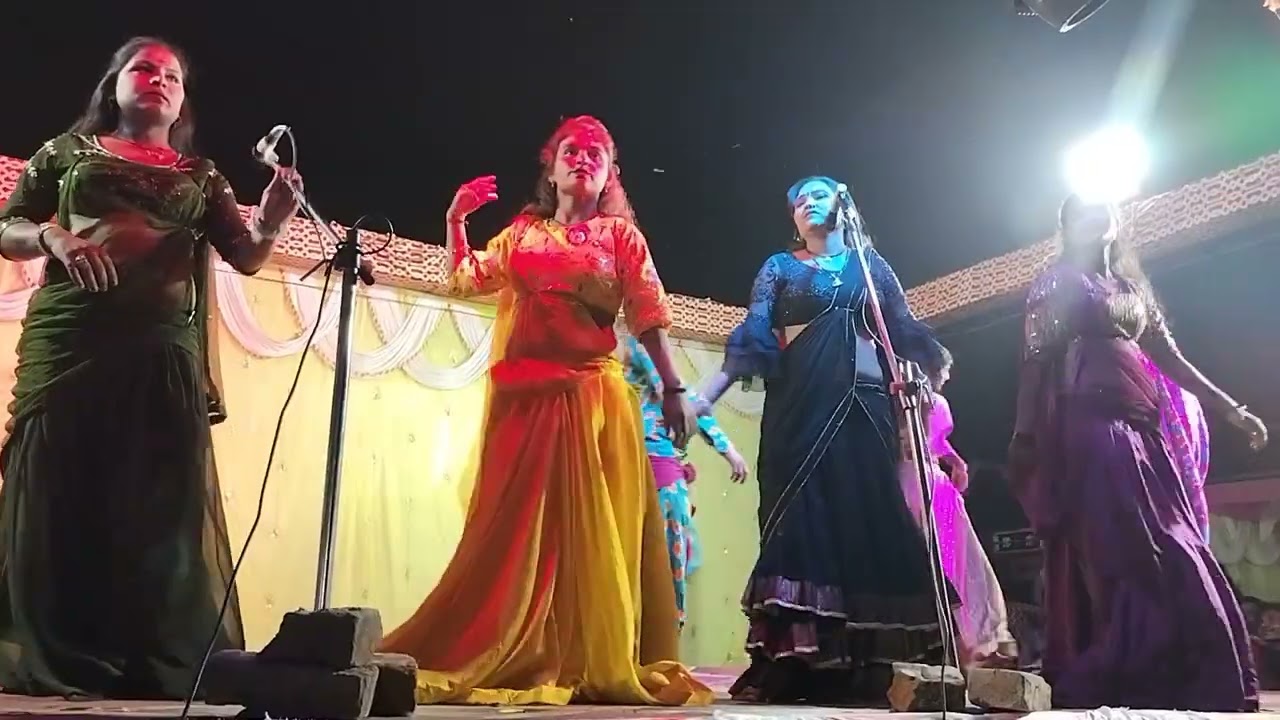 लोग बरसों जुदा होके 🌹🙏😄👍 #नौटंकी #नाच #डांस #वीडियो log barso juda hoke #nautanki #nach #song 