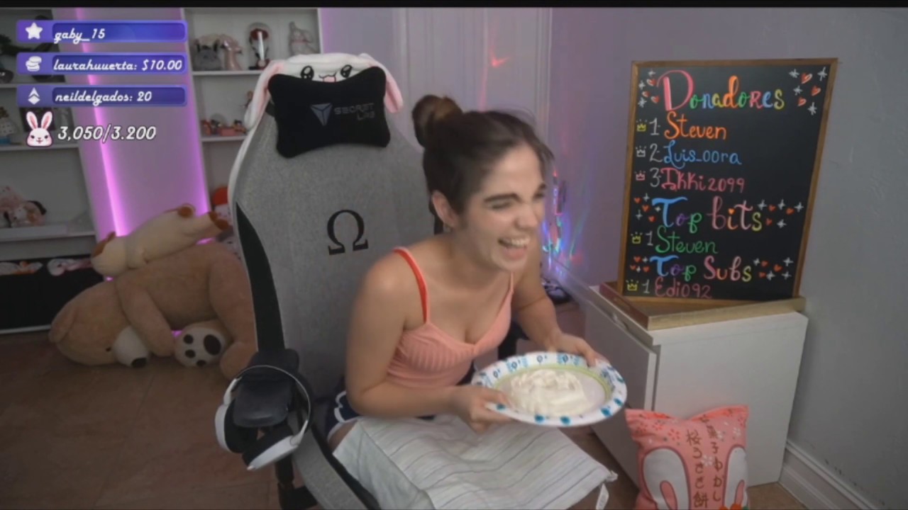 Staryuuki festeja por llegar al Millon de seguidores en TIKTOK |PASTELASO| |clips de staryuuki|