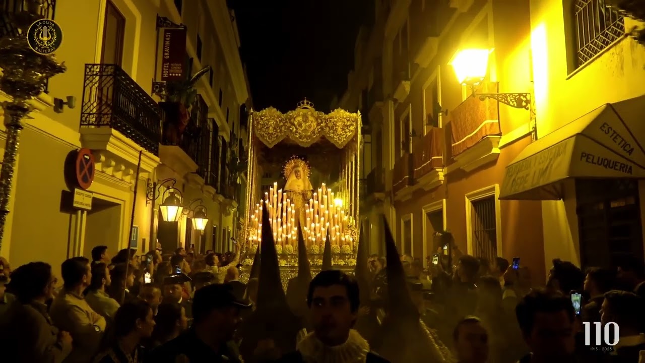 Pasan los Campanilleros | Lunes Santo (Hdad. Museo) 2023