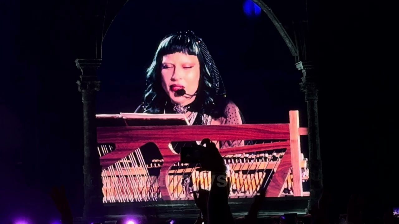 Lady Gaga - 1000 Doves (Live at the MAYHEM Ball Tour in Melbourne) 6/12/25