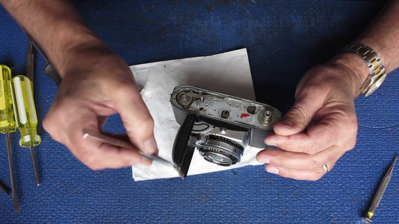 Kodak Retina IIIc servicing part 1, stripping down.