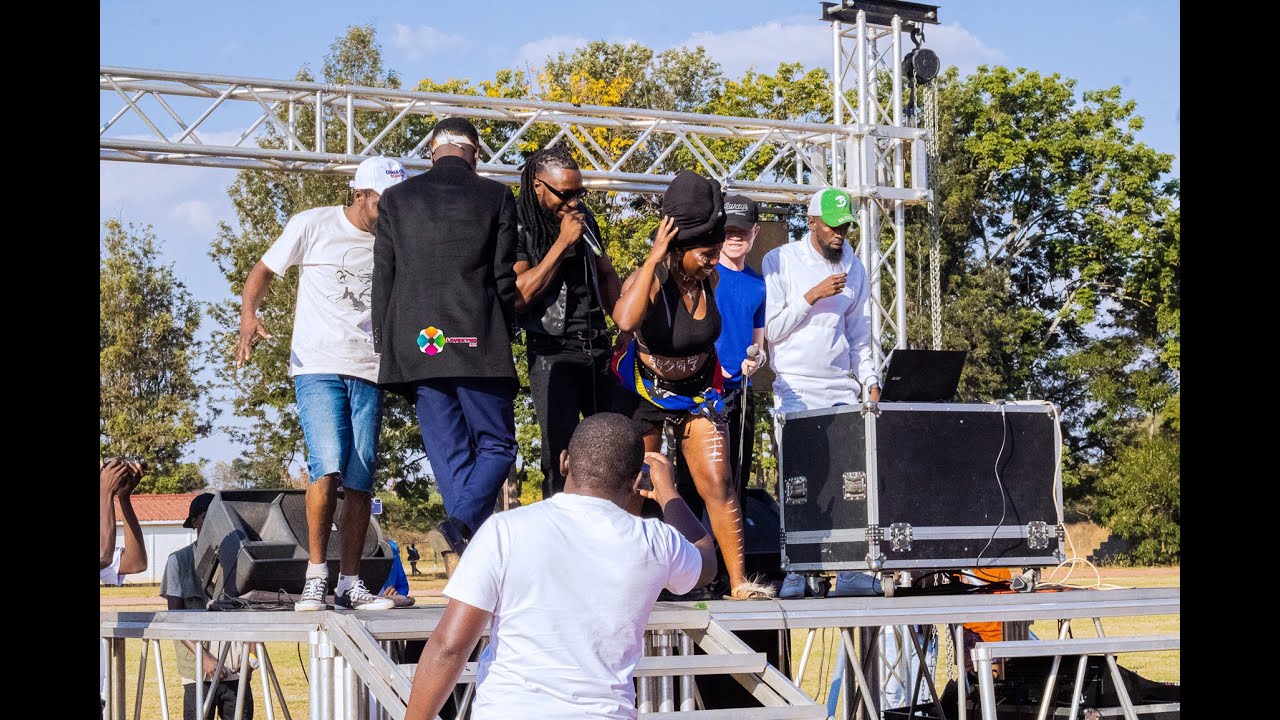 University of Zimbabwe:Baba Harare doing the most@UZ. Full video. Watch till the end!