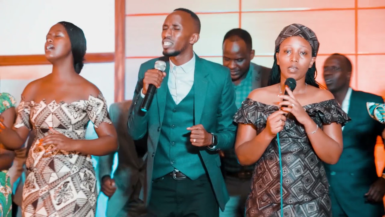 KUKO UMWAMI MANA AZANTABARA By NZABAKIZA Patrick ft NIYO Patrick & M D' Amour (Official Video 2021)