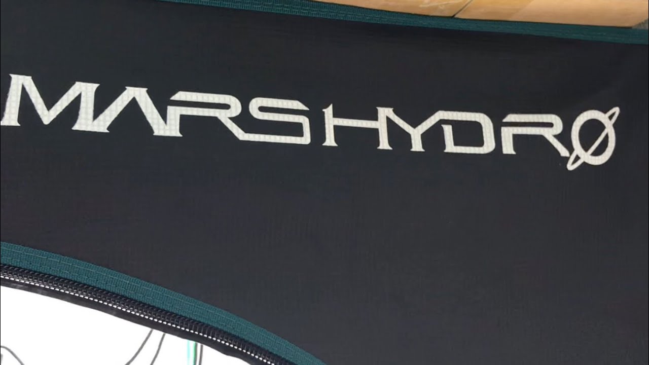 Mars Hydro TSW2000 and 3x3ft Grow tent unboxing