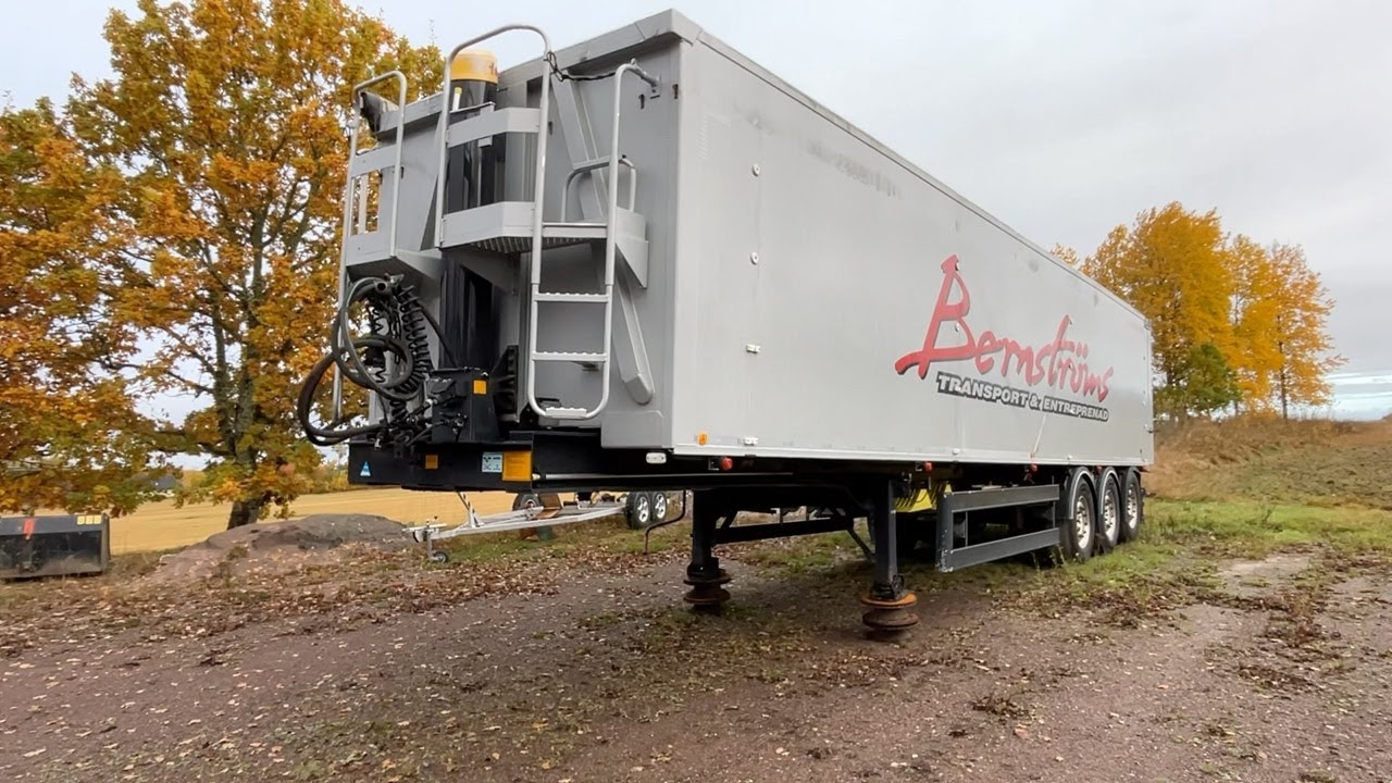K&ouml;p Tipptrailer Benalu Optiliner 114 58m3 p&aring; Klaravik